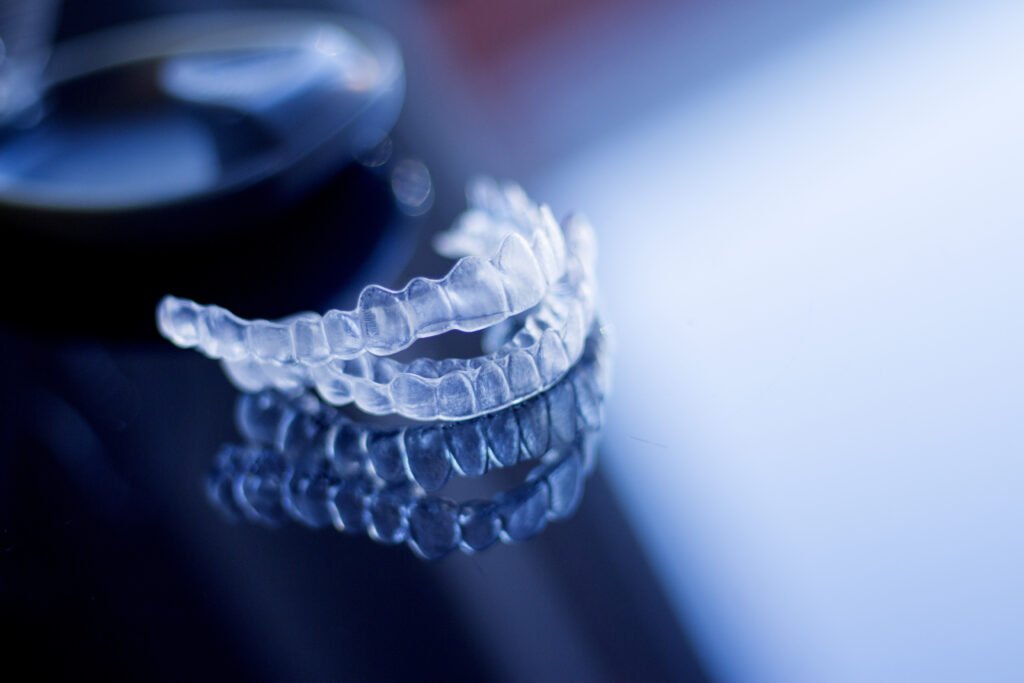 Invisible dental orthodontics